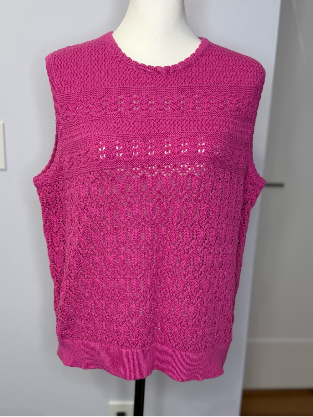 Boden Size L, Sleeveless open knit crewneck cotton sweater, in Bright Pink, NEW!